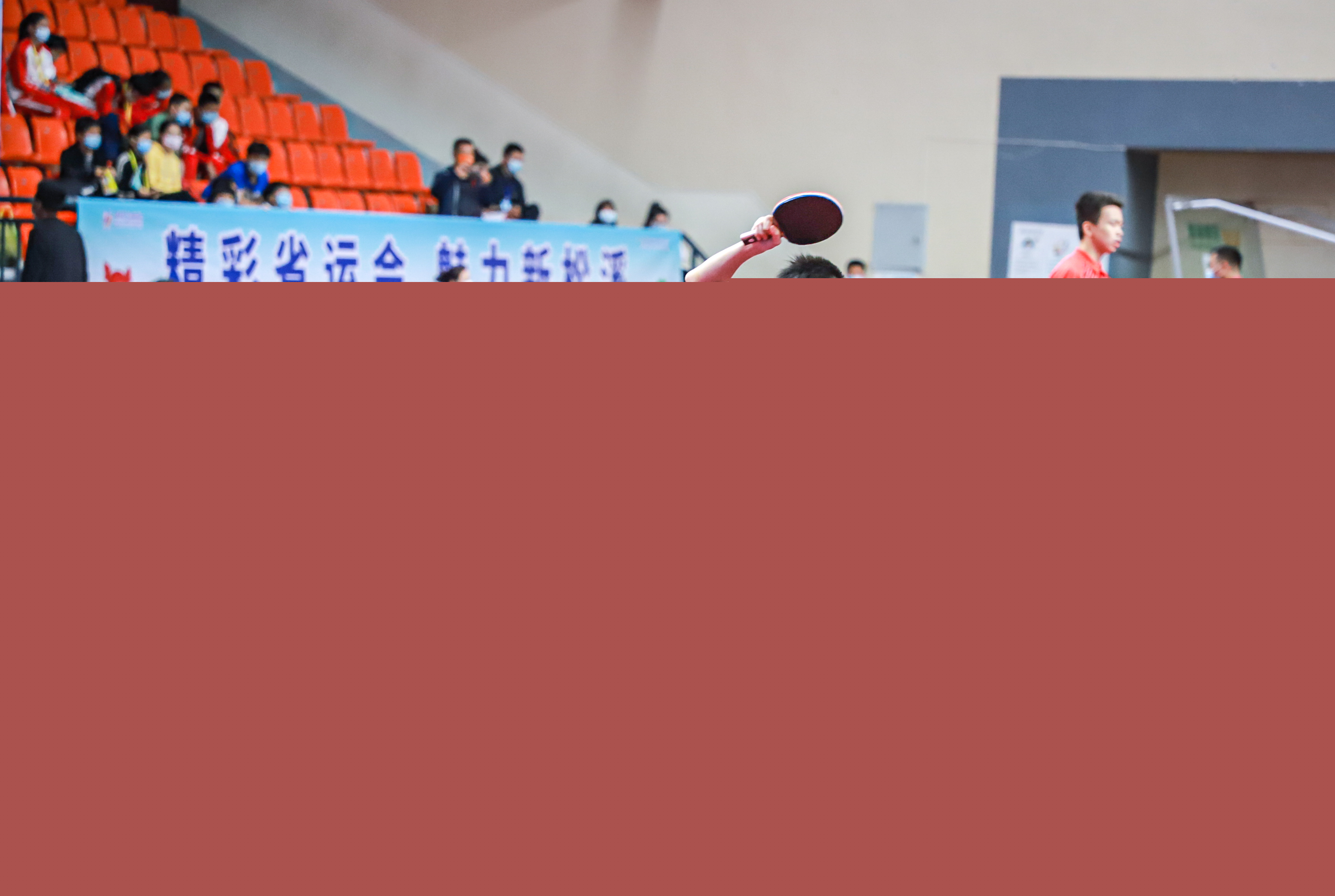 发布会上坦 发布会上坦